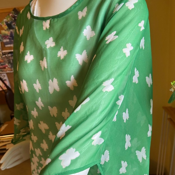 Poncho coverup - Butterfly semi sheer Shawl - Picture 6 of 11